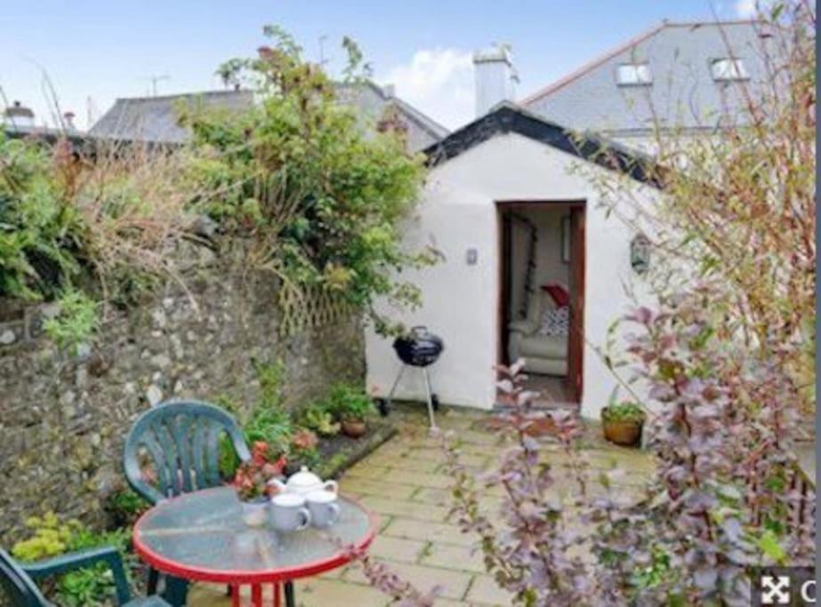 Coastal Cottage 'The Garden Cottage ' Хартланд Екстериор снимка